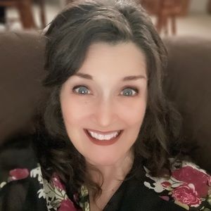 Meet your Posher, Debra